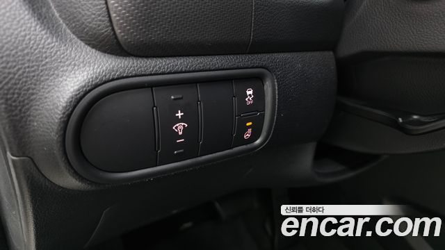Kia K3 2017 — photo 26