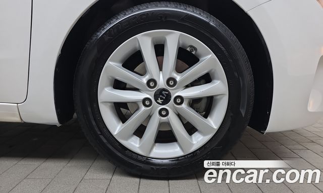 Kia K3 2017 — photo 7