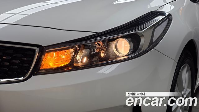 Kia K3 2017 — photo 8