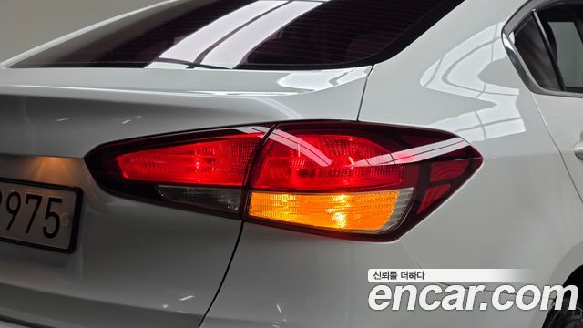 Kia K3 2017 — photo 9