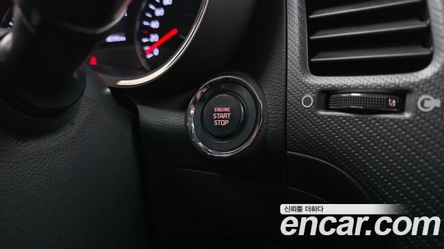 Kia K3 2017 — photo 27