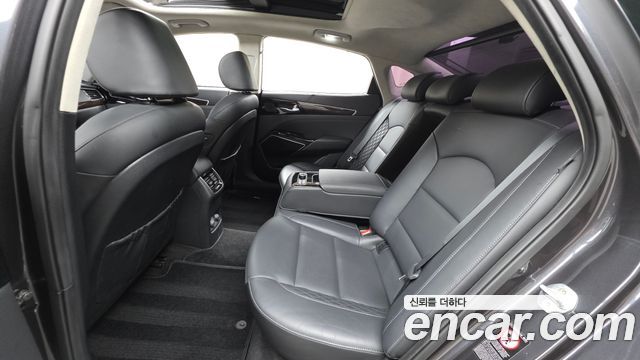 Kia K7 2019 — photo 18