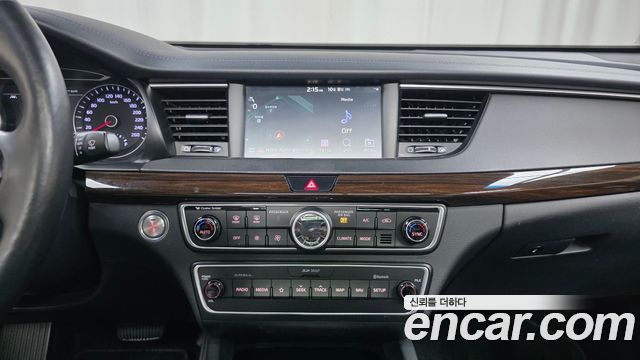 Kia K7 2019 — photo 19