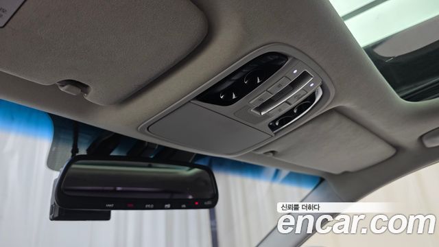 Kia K7 2019 — photo 24