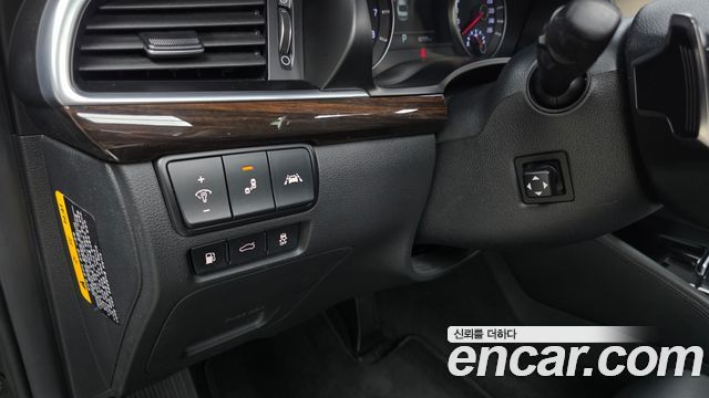 Kia K7 2019 — photo 25