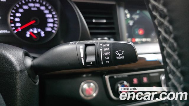 Kia K7 2019 — photo 26