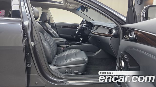 Kia K7 2019 — photo 16