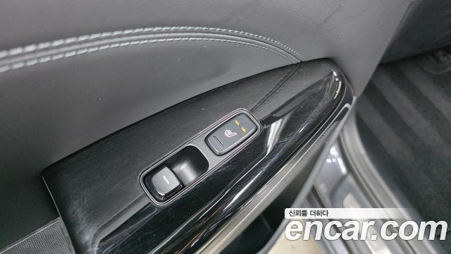 Kia K7 2019 — photo 27