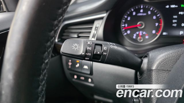 Kia K7 2019 — photo 28