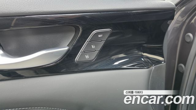 Kia K7 2019 — photo 30