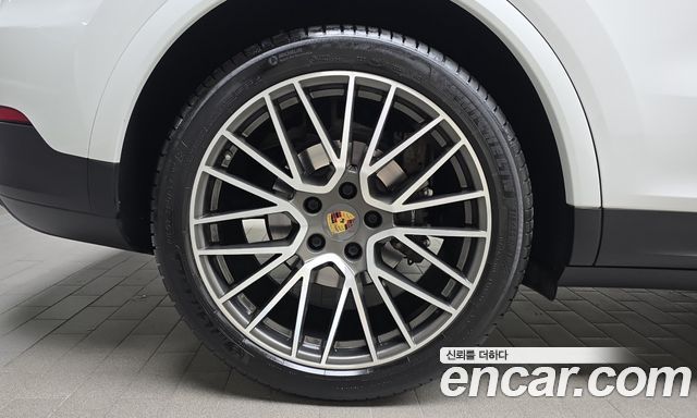 Porsche Cayenne 2021 — photo 5