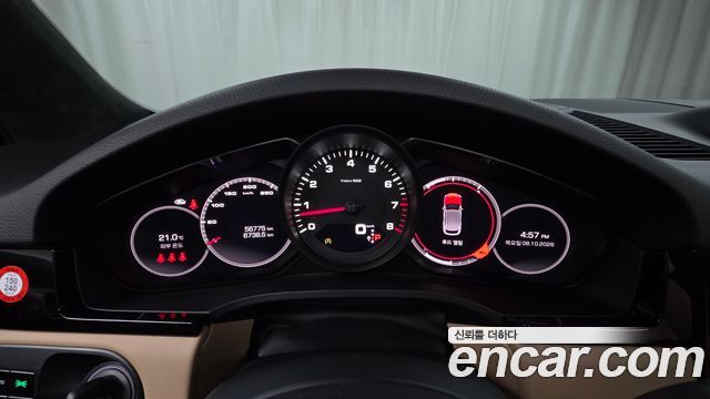 Porsche Cayenne 2021 — photo 11