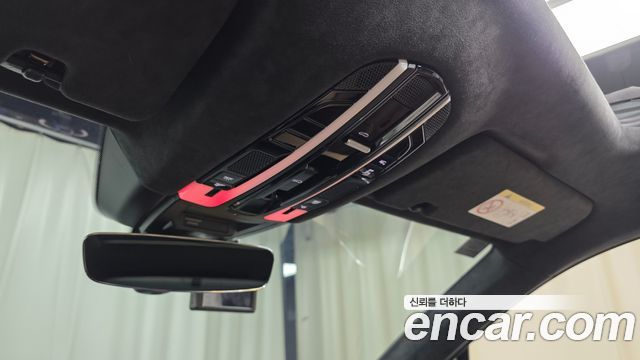 Porsche Cayenne 2021 — photo 24
