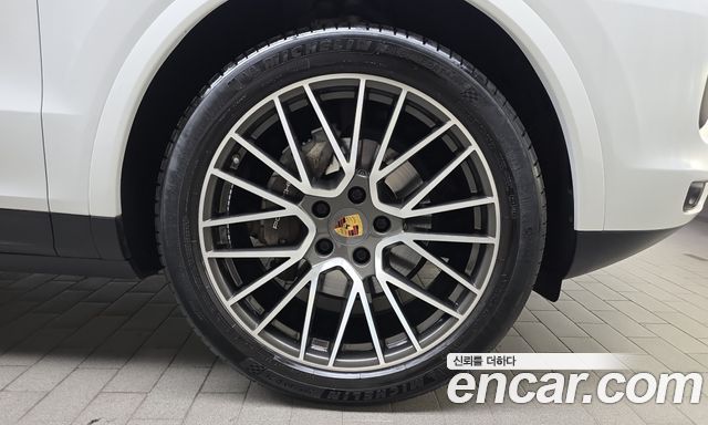 Porsche Cayenne 2021 — photo 7