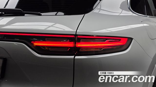 Porsche Cayenne 2021 — photo 9