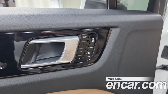 Porsche Cayenne 2021 — photo 29
