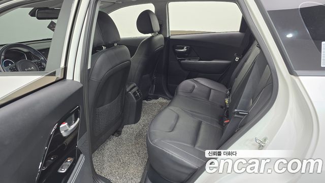 Kia Niro 2022 — photo 17