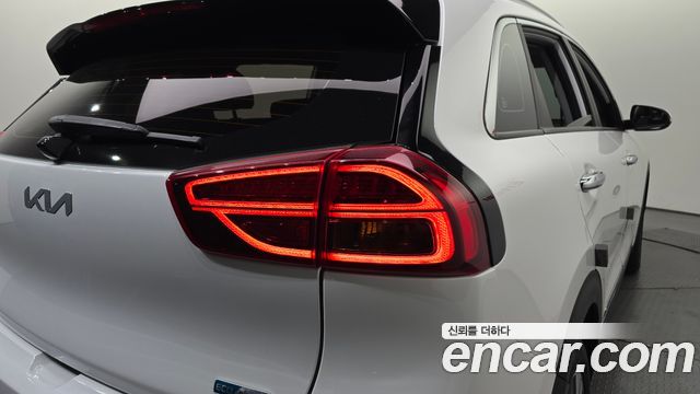 Kia Niro 2022 — photo 9