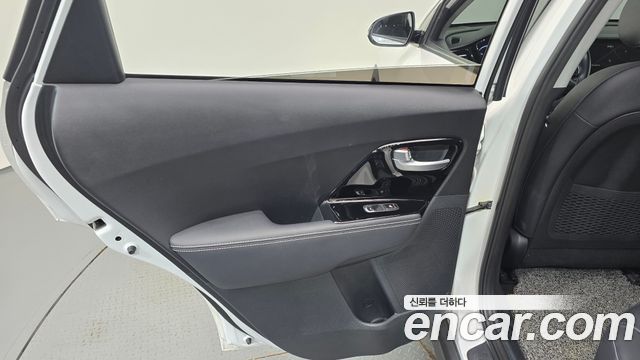 Kia Niro 2022 — photo 15