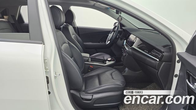 Kia Niro 2022 — photo 16