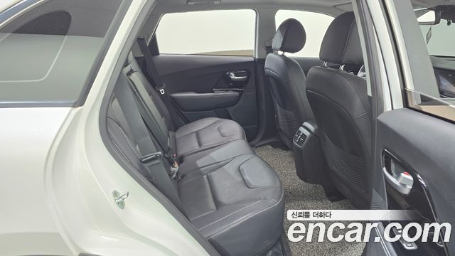 Kia Niro 2022 — photo 27
