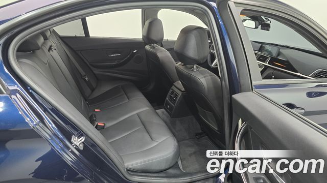 BMW 3-Series 2016 — photo 11
