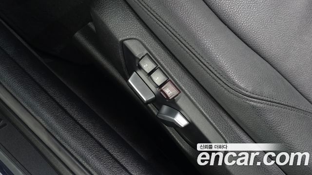 BMW 3-Series 2016 — photo 16