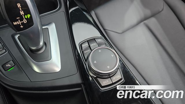BMW 3-Series 2016 — photo 18