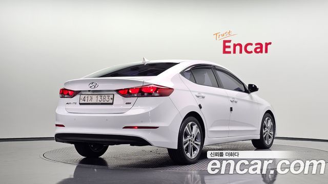 Hyundai AVANTE 2017 — photo 2