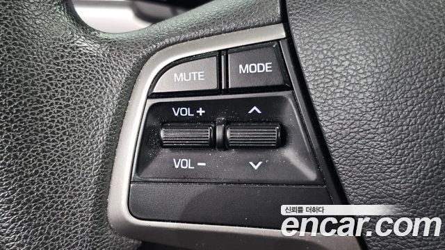Hyundai AVANTE 2017 — photo 22