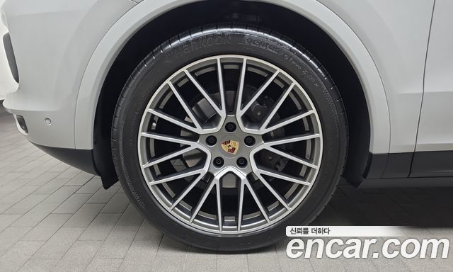 Porsche Cayenne 2023 — photo 5