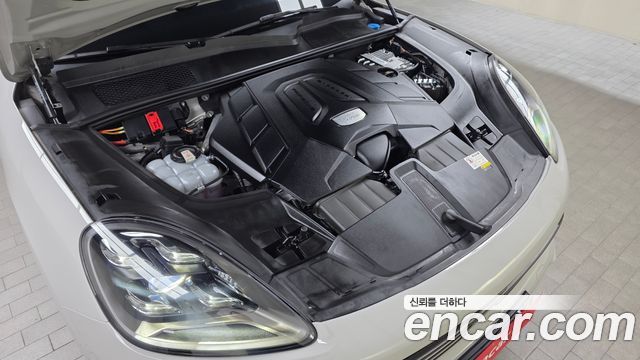 Porsche Cayenne 2023 — photo 6