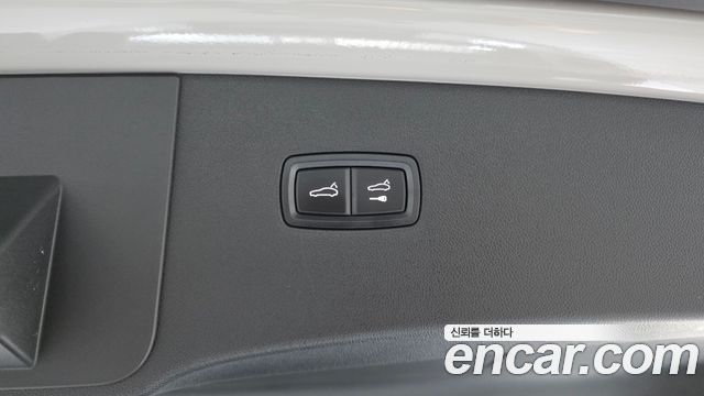 Porsche Cayenne 2023 — photo 23