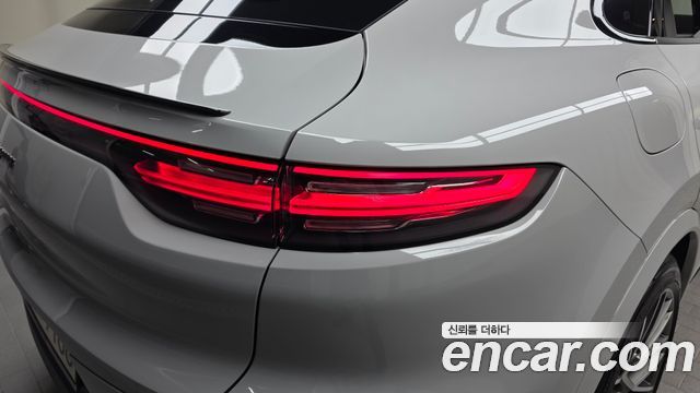 Porsche Cayenne 2023 — photo 9