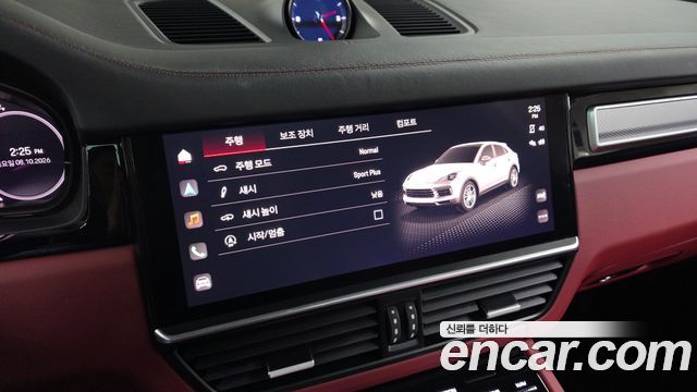 Porsche Cayenne 2023 — photo 33