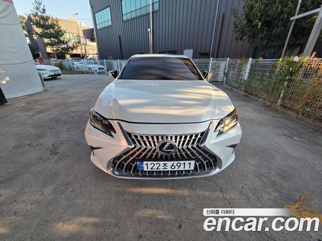 Lexus ES 2026 — photo 1