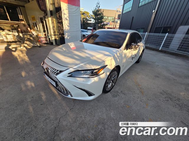 Lexus ES 2026 — photo 2