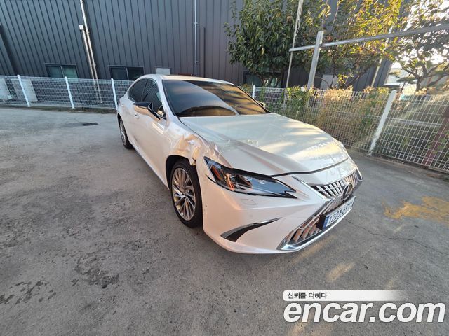 Lexus ES 2026 — photo 4
