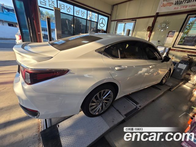 Lexus ES 2026 — photo 5
