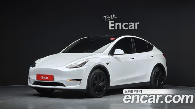 Tesla Model Y 2022 — photo 1