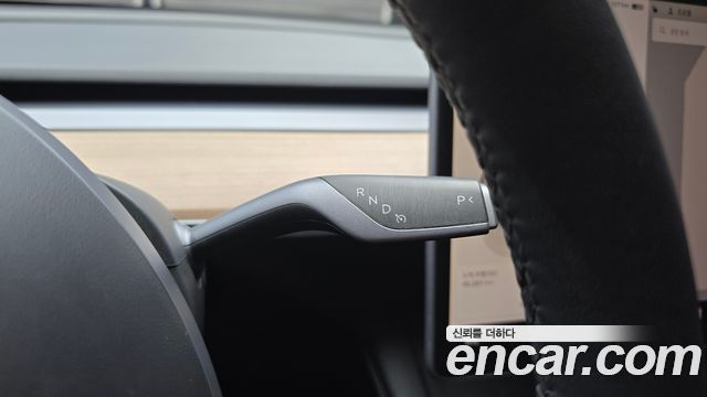 Tesla Model Y 2022 — photo 12