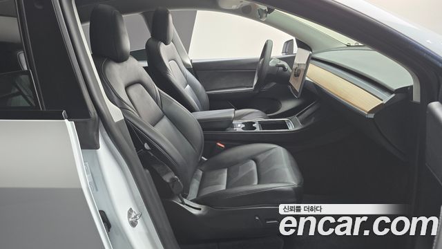Tesla Model Y 2022 — photo 17