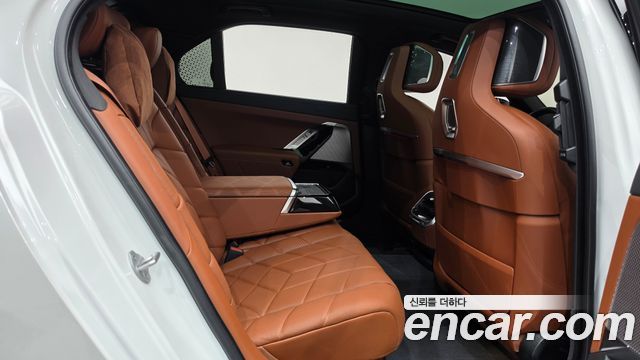 BMW 7-Series 2026 — photo 17