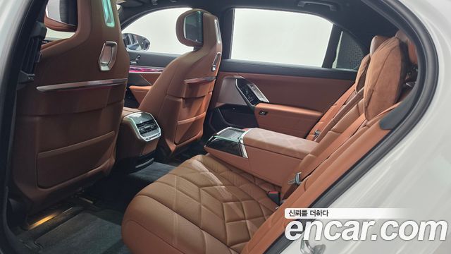 BMW 7-Series 2026 — photo 25