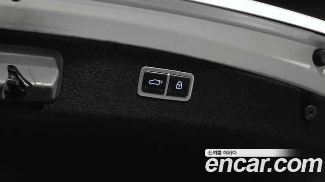 Genesis G80 2022 — photo 26