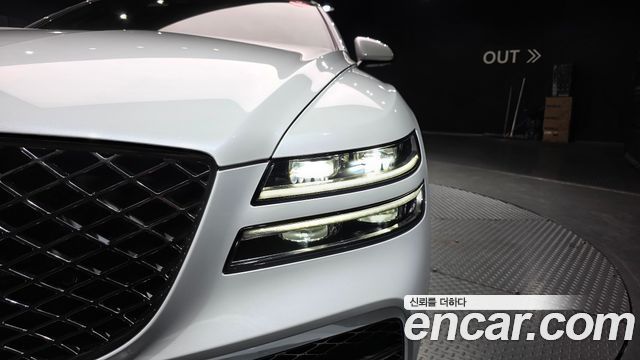 Genesis G80 2022 — photo 8