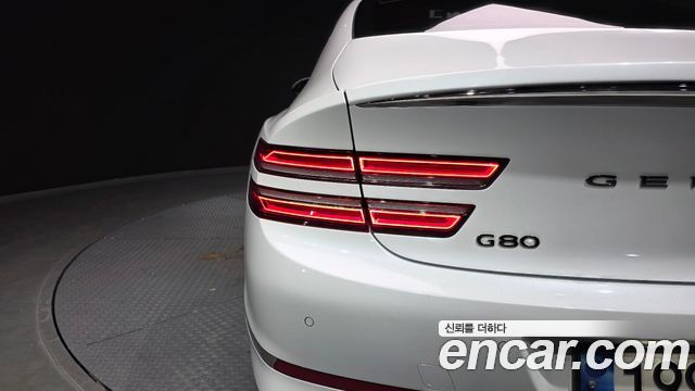 Genesis G80 2022 — photo 9