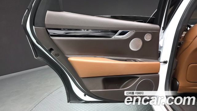 Genesis G80 2022 — photo 15