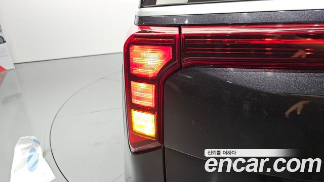 Kia Canival 2024 — photo 9