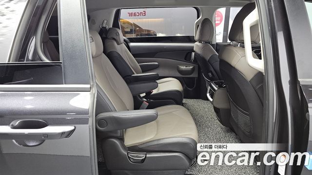 Kia Canival 2024 — photo 16